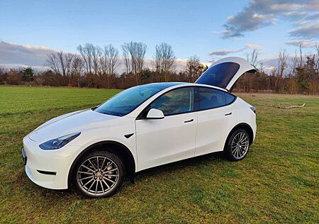 Tesla Model Y Long Range Dual AWD AHK