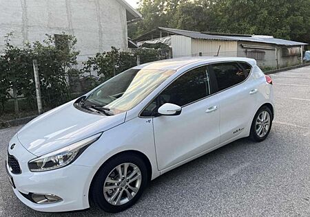 Kia Cee'd Ceed / 1.6 CRDi 128 ch Active
