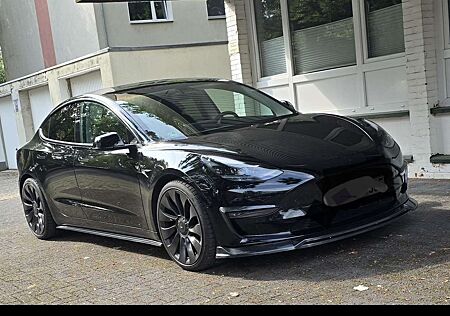 Tesla Model 3 Langstreckenbatt. Allradantrieb Dual Motor