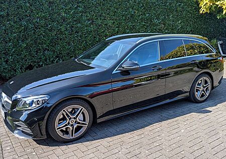 Mercedes-Benz C 300 T 9G-TRONIC AMG Line