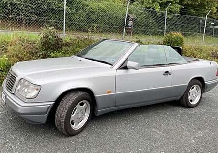 Mercedes-Benz E 200 Cabrio E -Klasse Coupe/Cabrio (BM 124),Autom.