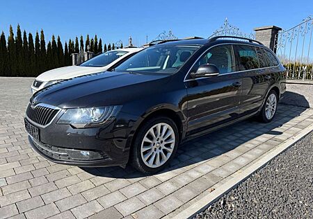 Skoda Superb 2.0 TDI 125kW DSG 4x4 Exclusiv Kombi-AHK
