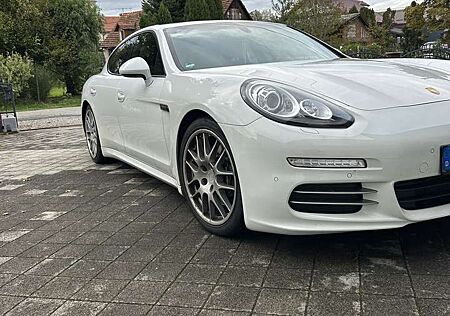 Porsche Panamera 4 PDK