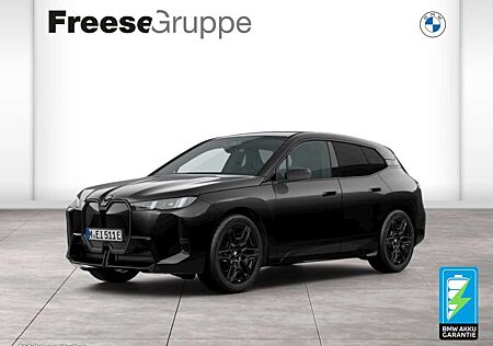 BMW iX xDrive45