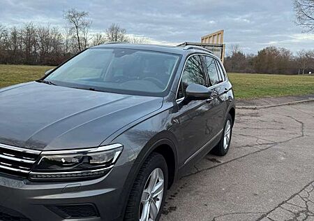 VW Tiguan Volkswagen 2.0 TSI 4Motion (BlueMotion Technology) DSG Sound
