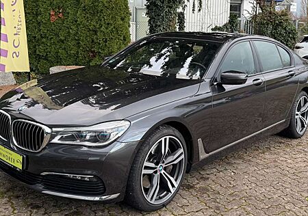 BMW 750 i xDrive*SD*Hed-Up*Komfortsitze*Kamera*MwSt.*