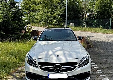 Mercedes-Benz C 63 AMG C63S