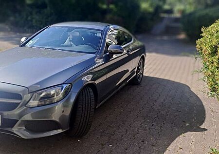 Mercedes-Benz C 200 Coupe 4Matic 9G-TRONIC