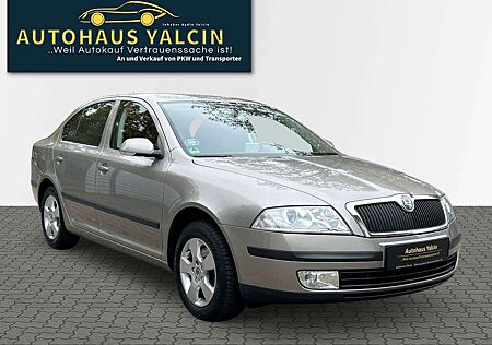 Skoda Octavia Lim. 1.6*Automatik*AHK*Schekchef*2.Hand*