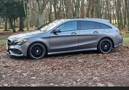Mercedes-Benz CLA 180 CLA Shooting Brake Diesel Shooting Brake d 7G-DCT AMG Line