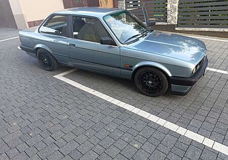 BMW 325i 325