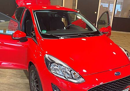 Ford Fiesta 1.1 Top Zustand mit Winterräder