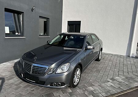 Mercedes-Benz E 250 CGI Lim Elegance/Automatik/AHK