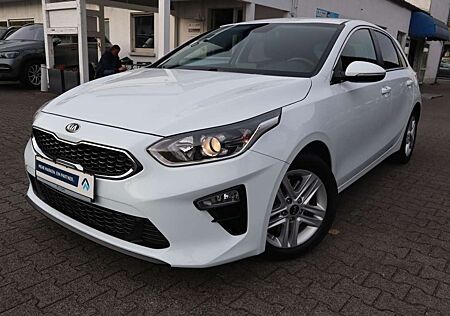 Kia Cee'd Ceed / Ceed 1.4 T-GDI DCT OPF Vision|NAVI|R-CAM|SHZG|