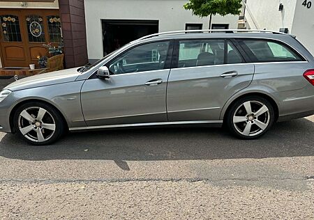 Mercedes-Benz E 220 CDI BlueEfficiency (212.202)