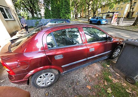Opel Astra 1.6
