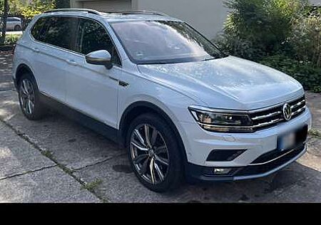 VW Tiguan Volkswagen 2.0 TDI 4Motion TOP gepflegt 240PS Vollausstattung