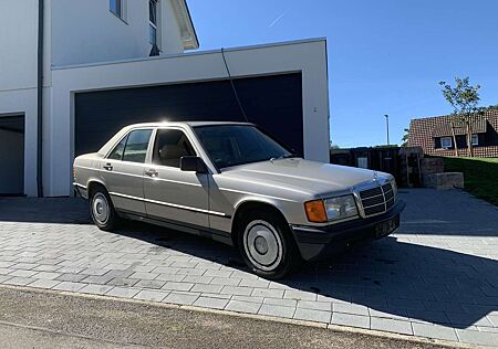 Mercedes-Benz 190 E