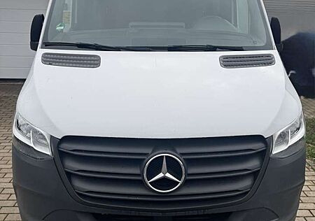 Mercedes-Benz Sprinter 215 CDI Tourer 8-Sitzer
