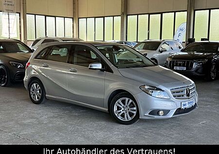 Mercedes-Benz B 180 B-Klasse Automatik*PTS*AHK*LED*NAVI