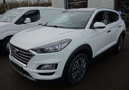 Hyundai Tucson Advantage 2WD AHK LRH Kamera