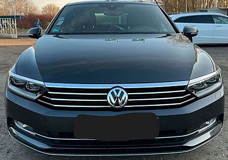 VW Passat Volkswagen Limo Highline Digital Kamera Navi LED ACC