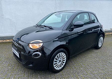 Fiat 500E Action Limousine 23,8kWh 36 Monate Garantie