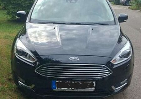 Ford Focus Turnier 1.0 EcoBoost Start-Stopp Titanium