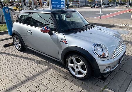 Mini Cooper /Leder/Sitzheizung/Kamera/1,6 Ltr.