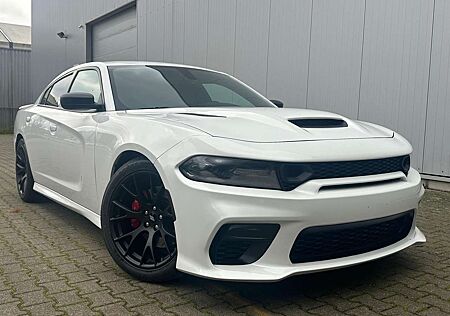 Dodge Charger 6,4 SRT Scat Pack Super Track Navi