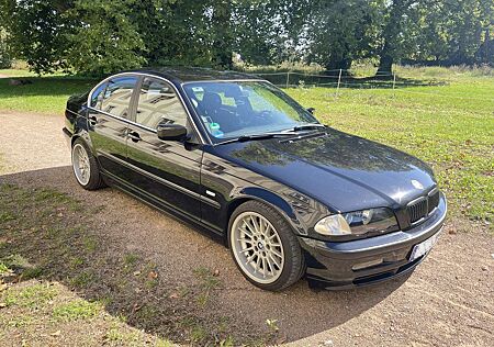 BMW 328i 328 E46, , TÜV bis 07/26, Zylinder 6 in Reihe