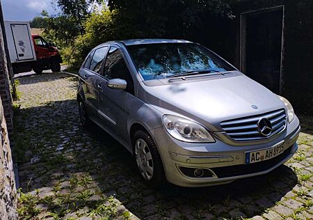 Mercedes-Benz B 200 Autotronic