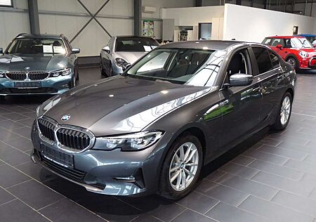 BMW 320 d xDrive Aut. Advantage AHK PDC Navi 1.Hand