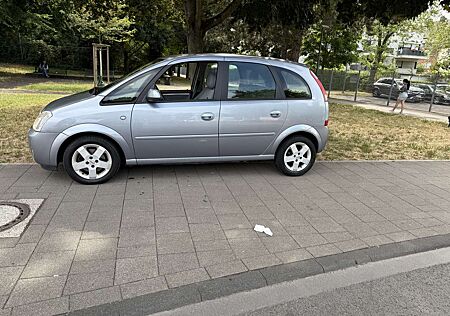 Opel Meriva 1.6 16V (Essentia)