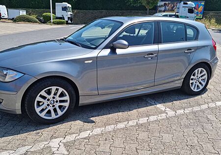 BMW 118d 118 DPF Schiebedach, Navi Professional, gepflegt