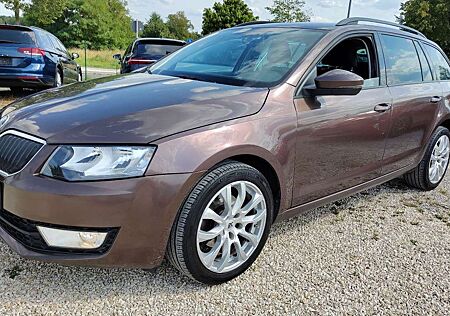 Skoda Octavia 2.0 TDI Combi Ambition Navi*Temp*PDC*17"