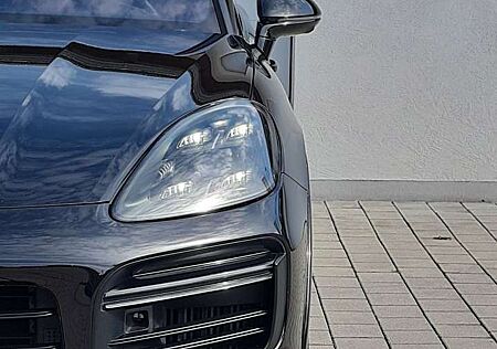 Porsche Cayenne Turbo/Keramik/Chrono/Pano./Luft/StandH./