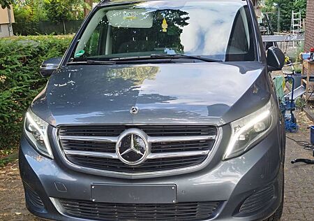 Mercedes-Benz V 220 (BlueTEC) d kompakt 7G-TRONIC Edition