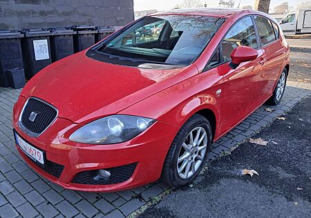 Seat Leon 1.4Tsi Scheckheft Insp/Tüv/Au neu STANDHZG