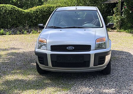 Ford Fusion mit 1,4-l TDCI-Motor