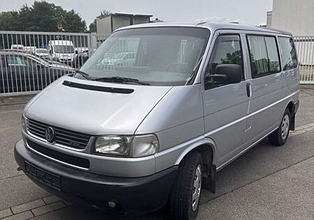 VW T4 Kombi Volkswagen T4 2.5 TDI 8Sitzer Klima Grüne P. Anhängerkuppl.