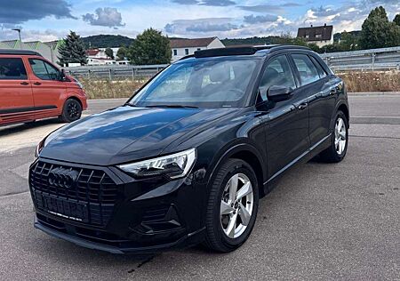 Audi Q3 35 2.0 TDI Advanced,Pano,Optik-Paket Black