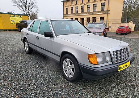 Mercedes-Benz E 300 mit H-Kennzeichen