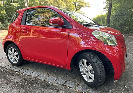 Toyota iQ 1.0