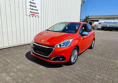 Peugeot 208 Allure Alu Klima Shz 8-fach ZV PDC AHK