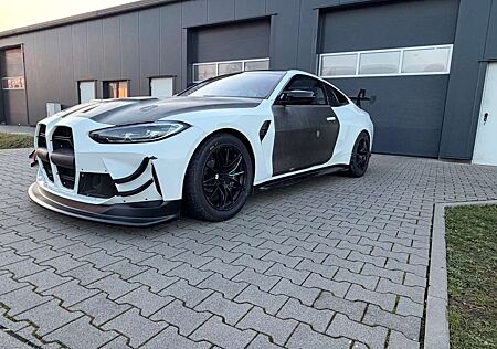 BMW M4 GT4 G82 RENNFAHRZEUG
