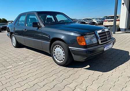 Mercedes-Benz 200 E|SD|H-KENNZEICHEN