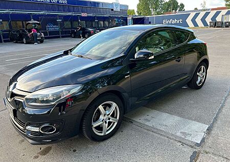 Renault Megane Coupe TCe 130 EDC Bose Edition