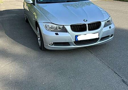 BMW 318 D LCI