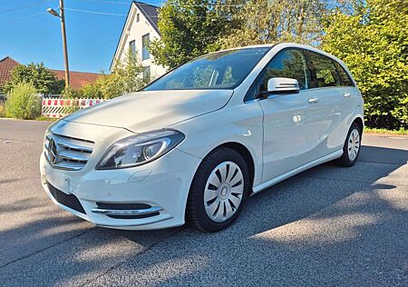 Mercedes-Benz B 200 CDI B Klasse 1.HD, LEDER, AUTOMATIK, XENON
